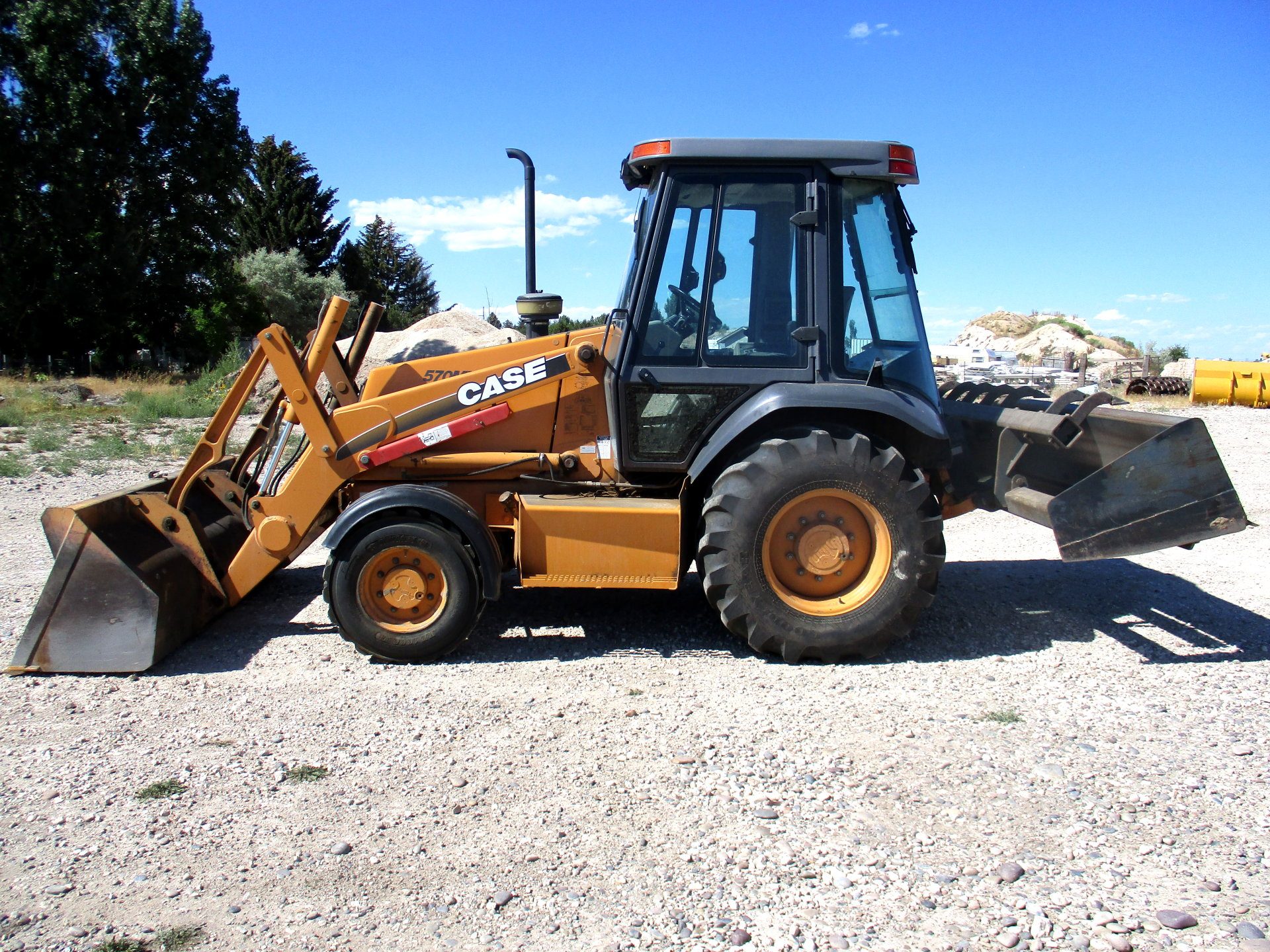 2005-case-570m-xt-skip-loader-stock-11072-david-steed-company